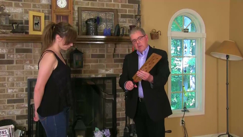 Punished Brats Spanking: Деревянная лопатка от директора
