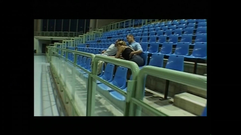 MUSCHI TV - our best full movie: Ella Estaba Satisfecha Cuando Recibe Una Doble Penetración Con Una...