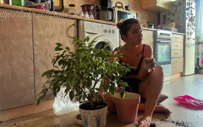 Renata Fox: La tua padrona ti fa leccare i piedi sporchi