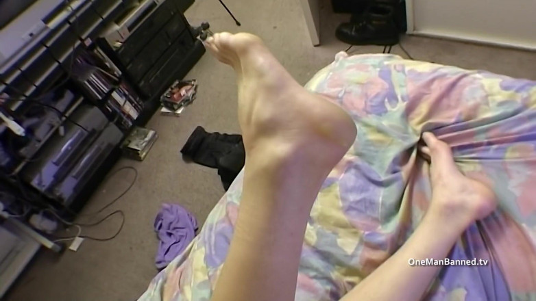 One Man Banned: Lucy law pOV selbstgedrehtes ficken