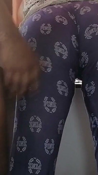 Desi Bhabhi ha dato una possibilità al fratellastro