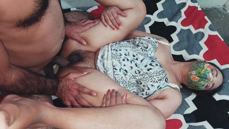 Gullnazkhan: Hintli desi yengeye büyük yarak hediye edildi Hintli teyze xxx...