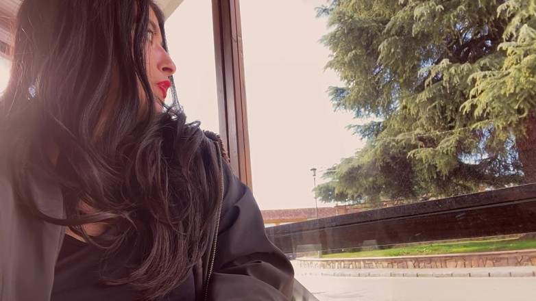 Luzyann: Risky outdoor squirt
