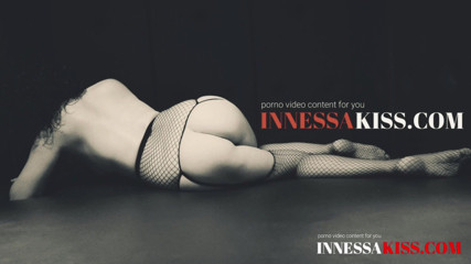 InnessaKiss: 파티 후 보지를 자위하고 관능적인 섹스를 즐기는 남친 - 질싸