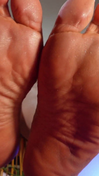 Foot Lover's Dream: Ignoring You with Dusty Soles in 4K