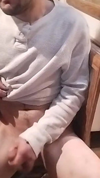 Headphones on Cumshot