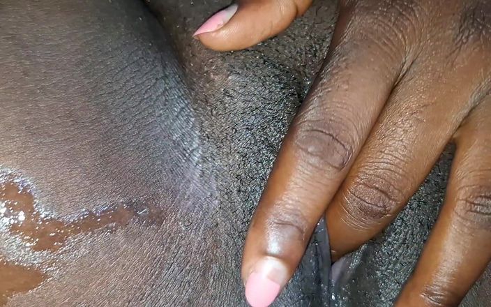 BMCs: Memek becek lima jari dientot kontol besar sampai becek