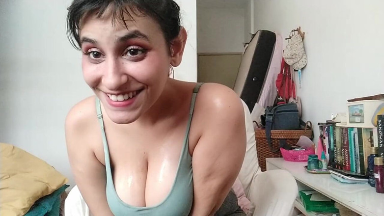 Ms Candy Bunny: Zpocené jámy, tis a nohy
