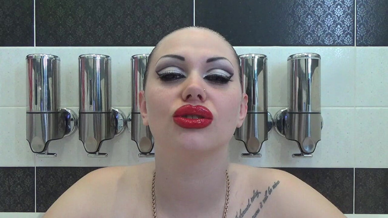 Goddess Misha Goldy: Lip smelling, kissing, duck face with huge red lips