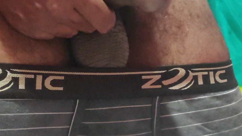 darksiders_eyes_love: Porra solo close-up preto pau maciço carga em cueca close-up...