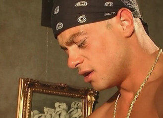 THAGSON: Renee pornero scopa Roberto Chivas (K_02)