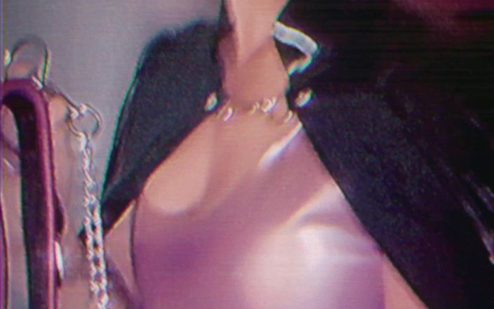DeesseJulia: Oblečení růžové latexové šaty - paní Julia