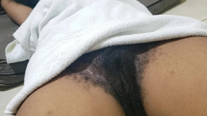 Lovemina: चरम क्लोज अप घर का बना सेक्स, हॉट पत्नी बड़ी चूत चौड़ी खींच रही है