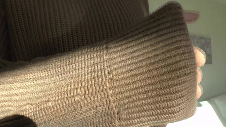 Lady Victoria Valente: Spruta på min tröja! Lady Victoria Valente i tjock polotröja