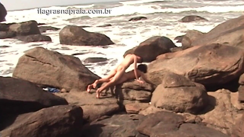 Amateurs videos: Istriku berhubungan seks dengan teman kami di pantai