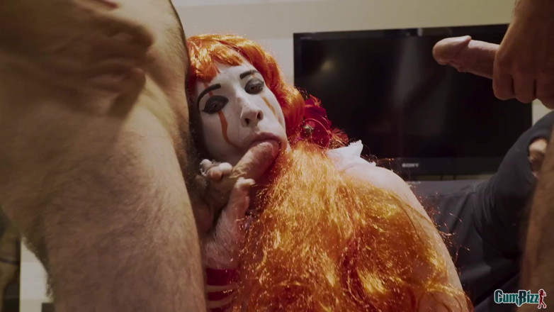 Cumbizz: Niederländischer clown cumslut halloween