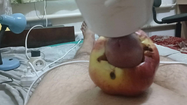 AlexCat: Apple of Paradise Is so Fun