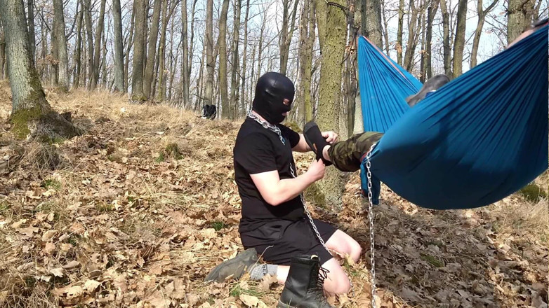 Master Dansan: Feet in forrest.