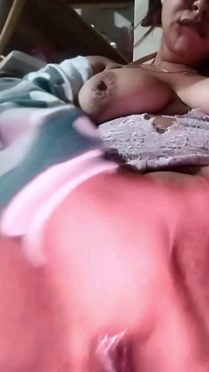 Allyson Dawson: Мои Большие Сиськи Хотят, Чтобы Их Трахнула Твоя Девушка С Цветными Волосами И Очками