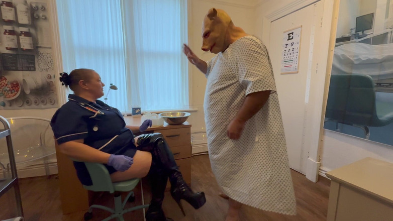 Aaexperiencesltd: Satanatrone ed il paziente maialino