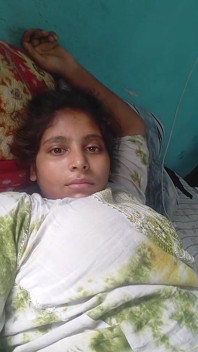Muh Me Gira Diye O Mai Chat Gayi