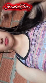 Beautiful and Young 18-year-old Neighbor Penetrated in the Anus