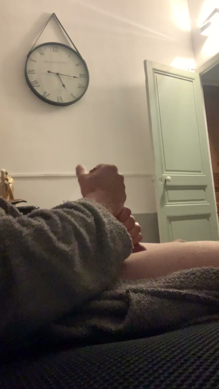 Gabriel Loma: Waking up in a Bathrobe and Handjob