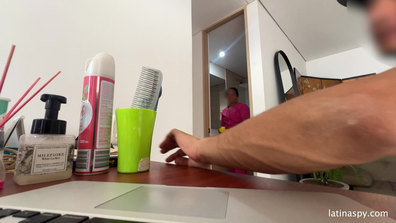 Latinaspy: 거대한 엉덩이의 하녀 Apt를 청소한 다음 상사를 따먹어 2부