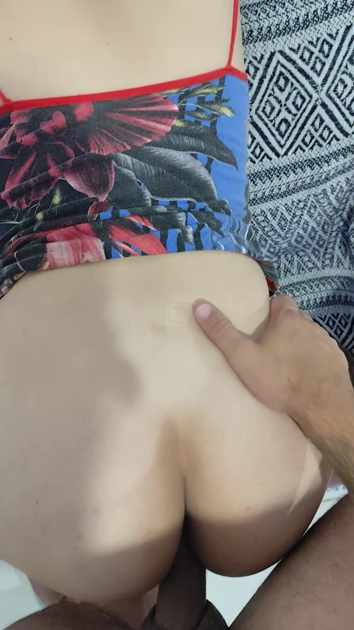 Angell Apolo: Pieprzył Mnie Na Czworakach Na Kanapie Jak Mała Suka