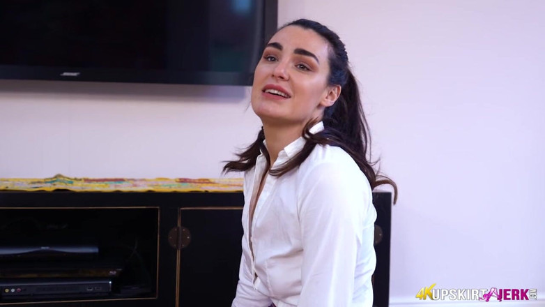 SkirtJerk: Laura S - Souronec bojuje