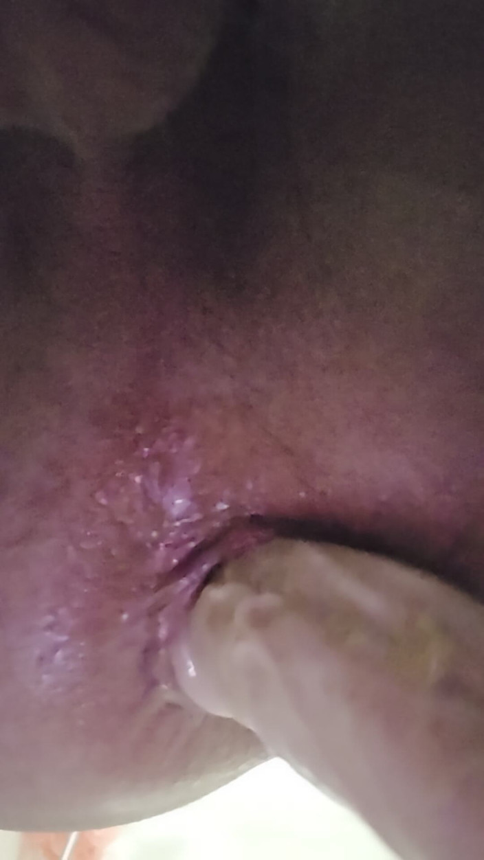 Mrilikeitall: Ngentot lubang mungilku yang sempit