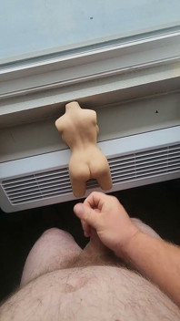 Kepergok lagi ngentot memek lillgirl-ku.