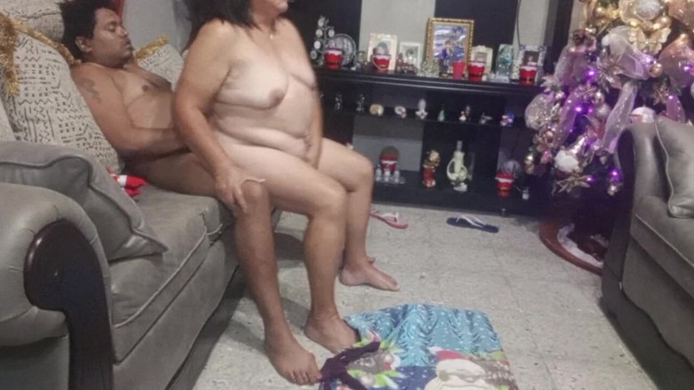 Sofixxx: Як смачно мій член катається на зрілій мачусі