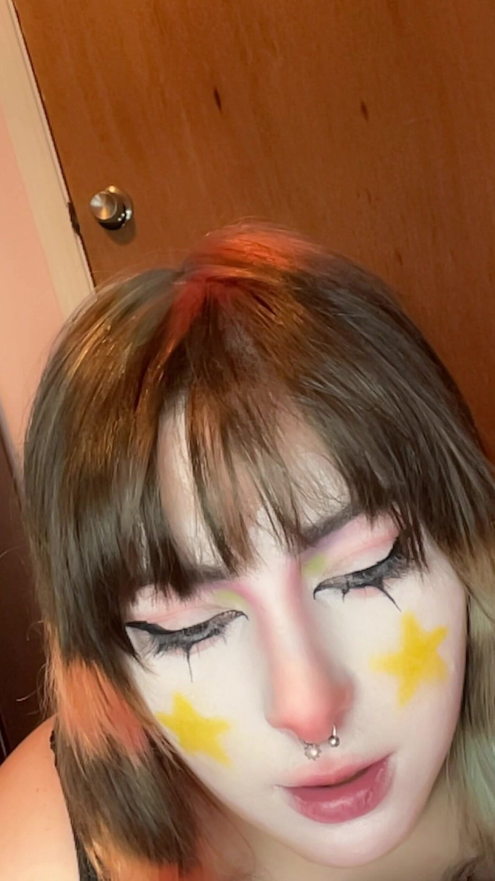 Mushroombitchx: Galaxies, orgasme, visage