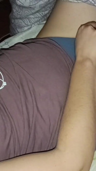 Evde Yalnız Değilim, Ama Gerçekten Mastürbasyon Yapmak Istiyorum.