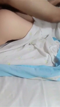 1041 โดยบังเอิญเย็ดลูกเลี้ยงสาวตูดใหญ่ของฉันก่อนเรียน