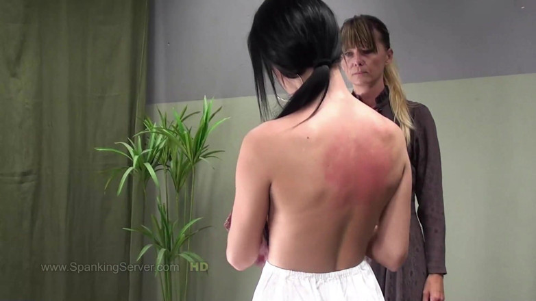 Spanking Server: Donna bare kembali sebatan keras