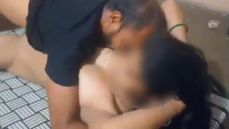 SanskariGirl1: Quick Sex with Desi Girl in Desi Style
