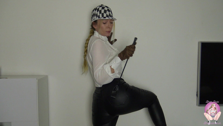 Brea Rose: Jezdi na mém jockey zadku