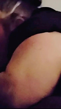 Hetero student raakt zijn merk aan voor gumjobs van stiefmoeder