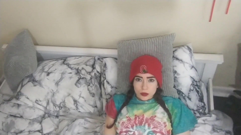 lilredvelvettt: オナニーしながらの私の顔