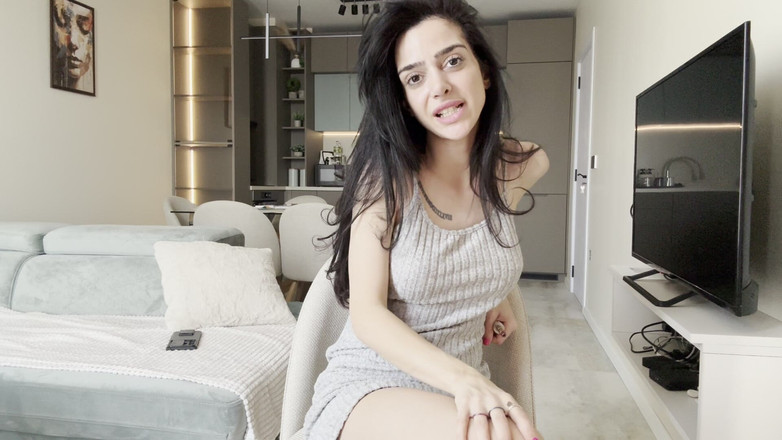 silicone_brunette: Ponížení malého penisu