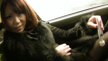 Asian Mature Climax: Beautiful asian lady masturbates in car
