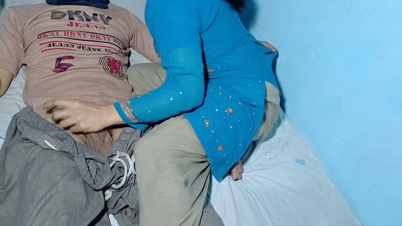 Netu: Barbacka anal jävla i tighta rövhål av Desi indisk styvsyster...