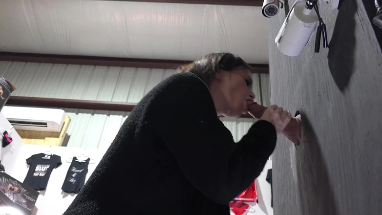 Phoenix Rizin': Bertemu saya di lubang gemilang.