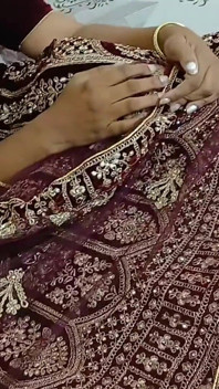 NYLIGEN GIFT DESI PAR FÖRSTA NATTEN SEX