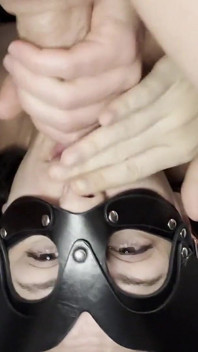 男朋友倒置我，脸操我，直到他射在我的脸上