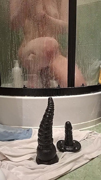 Myje Swoje Dildo I Siebie Oh Bardzo Dokladnie