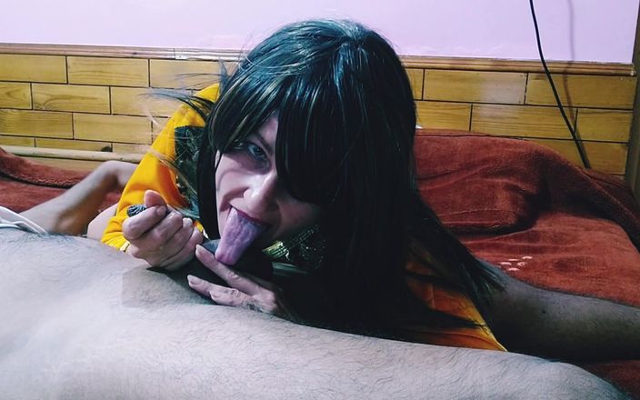 Bolly Karma: Kamu pengisap kontol - telan spermaku