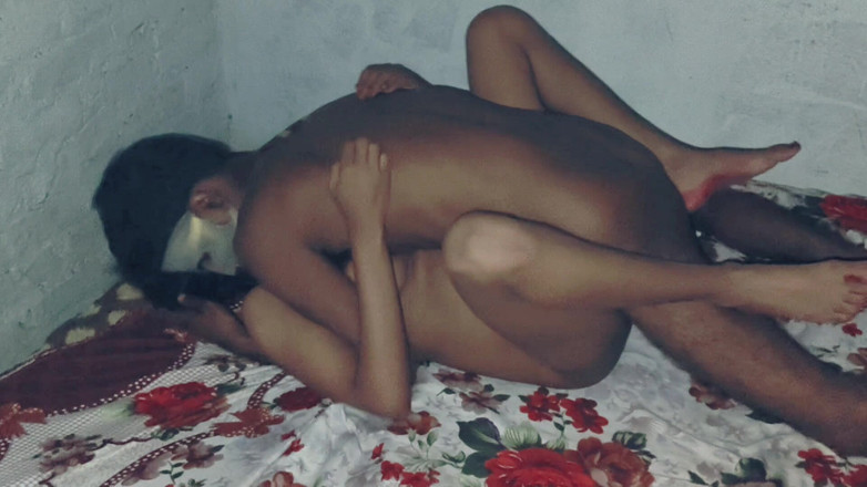 Nisha bhabhi ki chudai: Bhabhi đụ trong khách sạn với con trai riêng